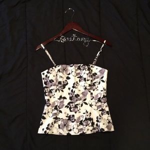 wHiTe HoUsE bLaCk MaRkEt floral 🌹Corset top